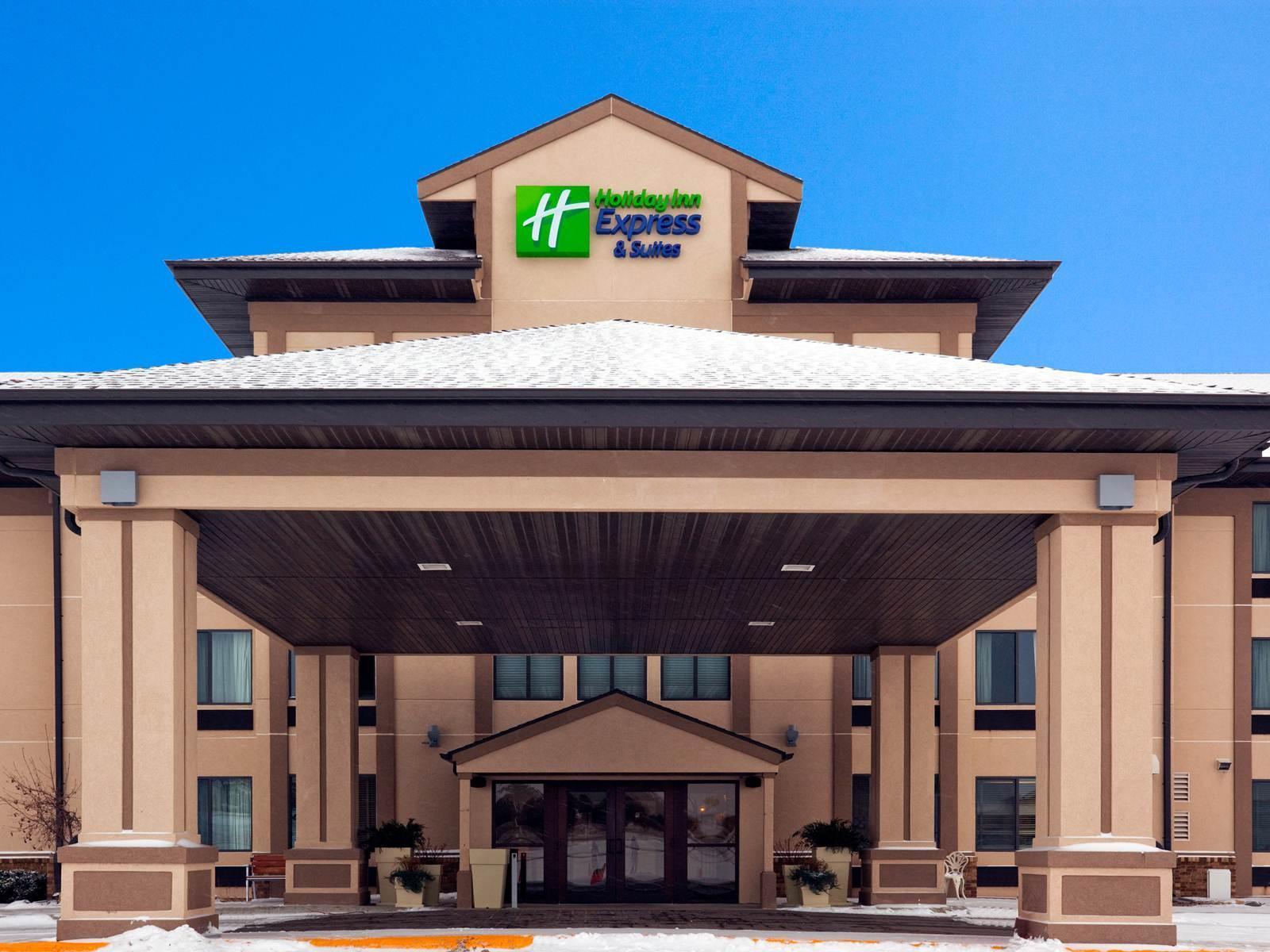 Holiday Inn Express & Suites Winner By Ihg Esterno foto