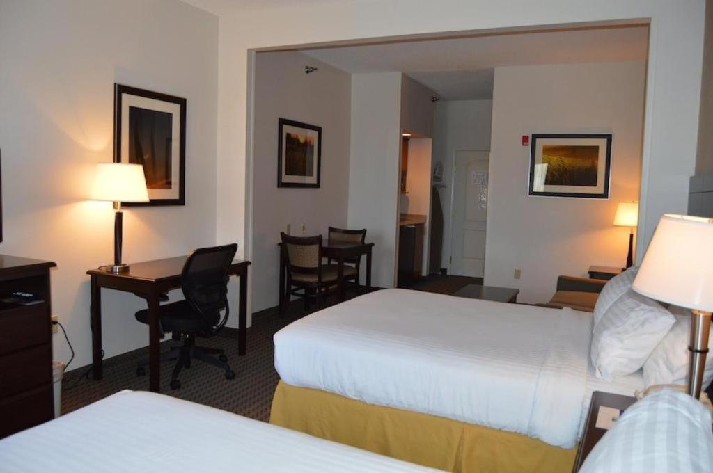 Holiday Inn Express & Suites Winner By Ihg Esterno foto