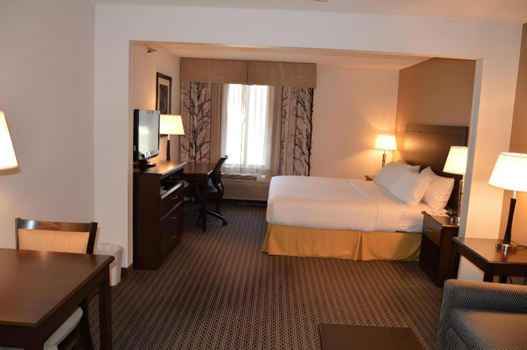 Holiday Inn Express & Suites Winner By Ihg Esterno foto