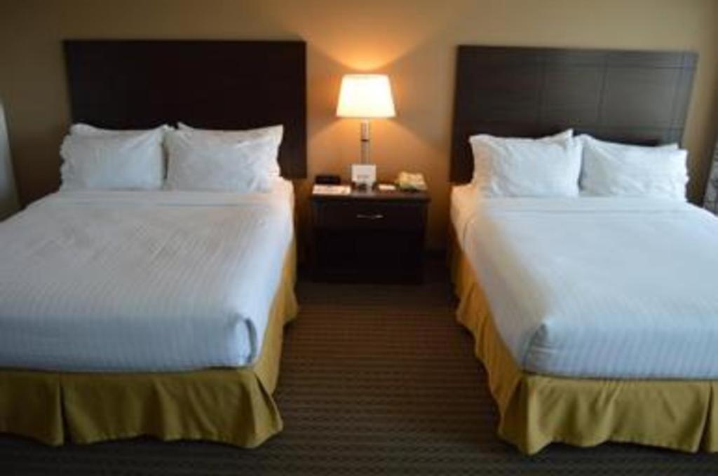 Holiday Inn Express & Suites Winner By Ihg Esterno foto